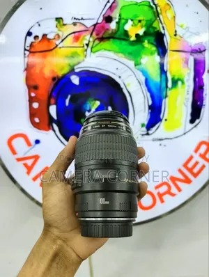 ক্যানন ১০০মিমি ২.৮ লেন্স