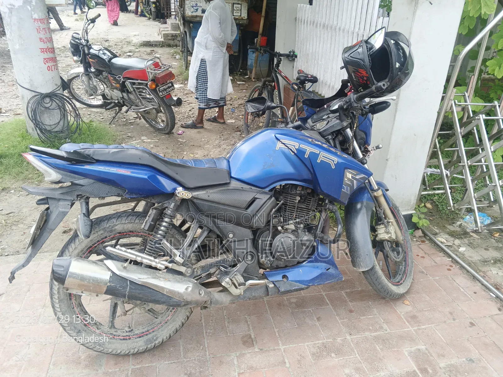 টিভিএস অ্যাপাচি আরটিআর ১৬০ টুভি ২০১৬ নীল