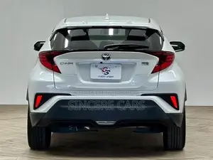 টয়োটা সি-এইচআর ২০২১ পার্ল