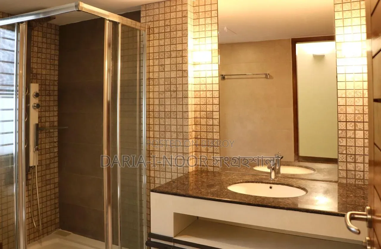 Furnished 4-Bedroom Apartment in Gulshan for rent