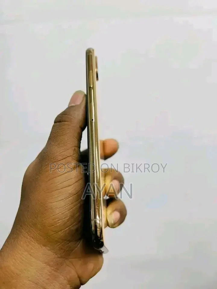 অ্যাপল আইফোন এক্সএস ৬৪ জিবি গোল্ড