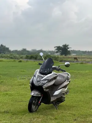 Suzuki Burgman 2025