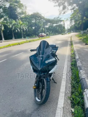 ইয়ামাহা ২০১৬ কালো