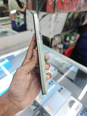 iQOO 128 GB Green