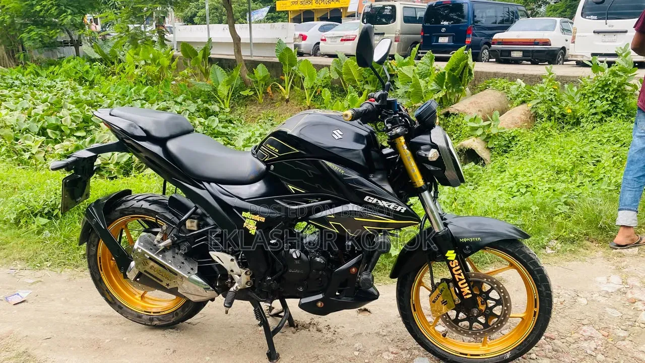 Suzuki Bike 2023 Black