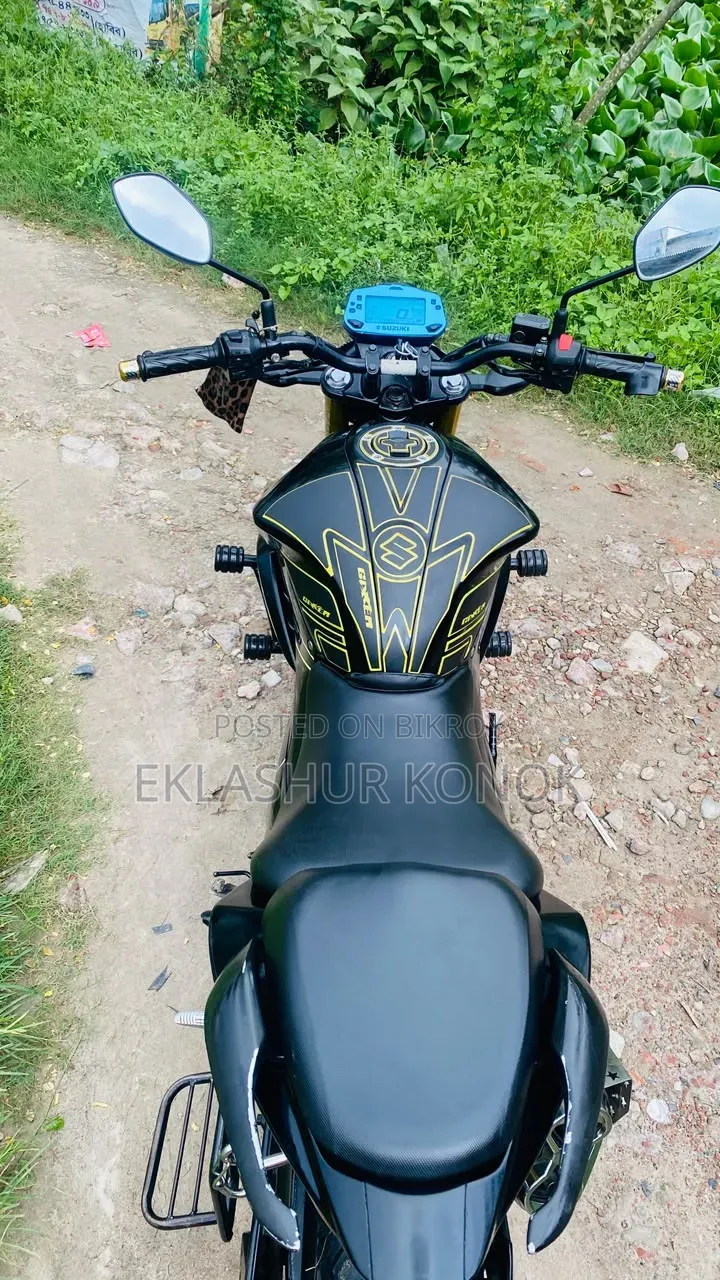 Suzuki Bike 2023 Black