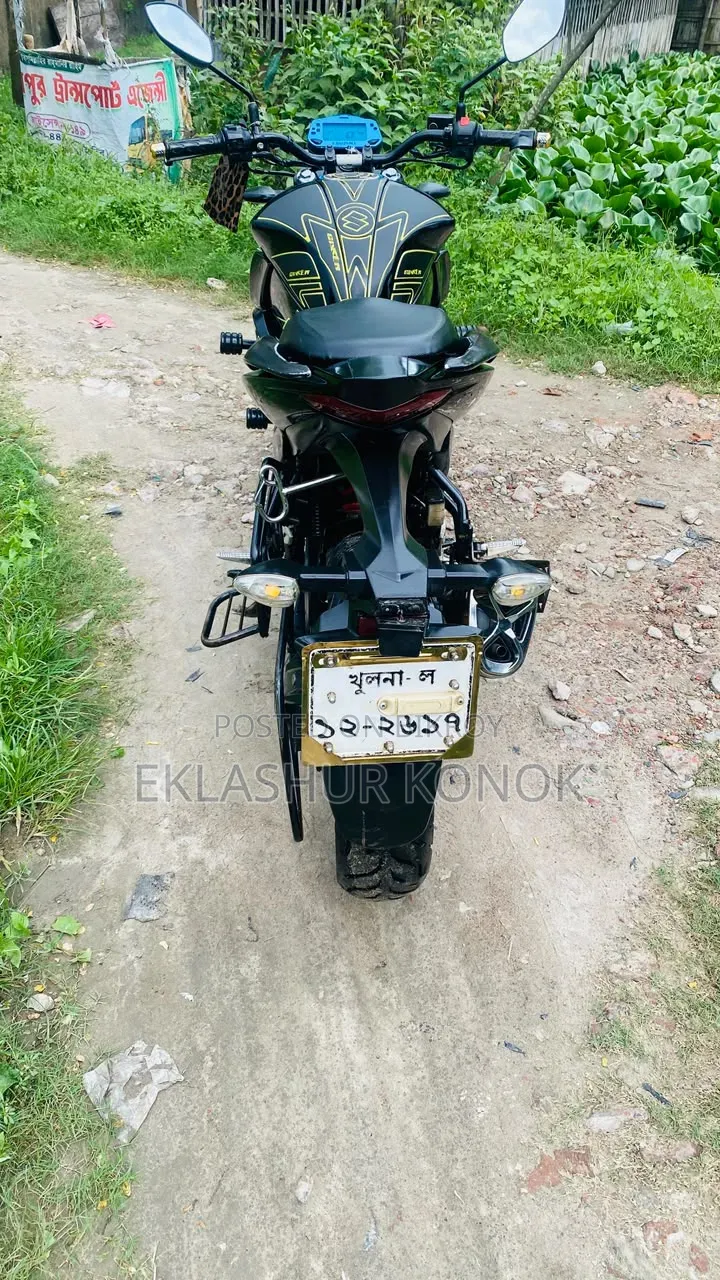 Suzuki Bike 2023 Black