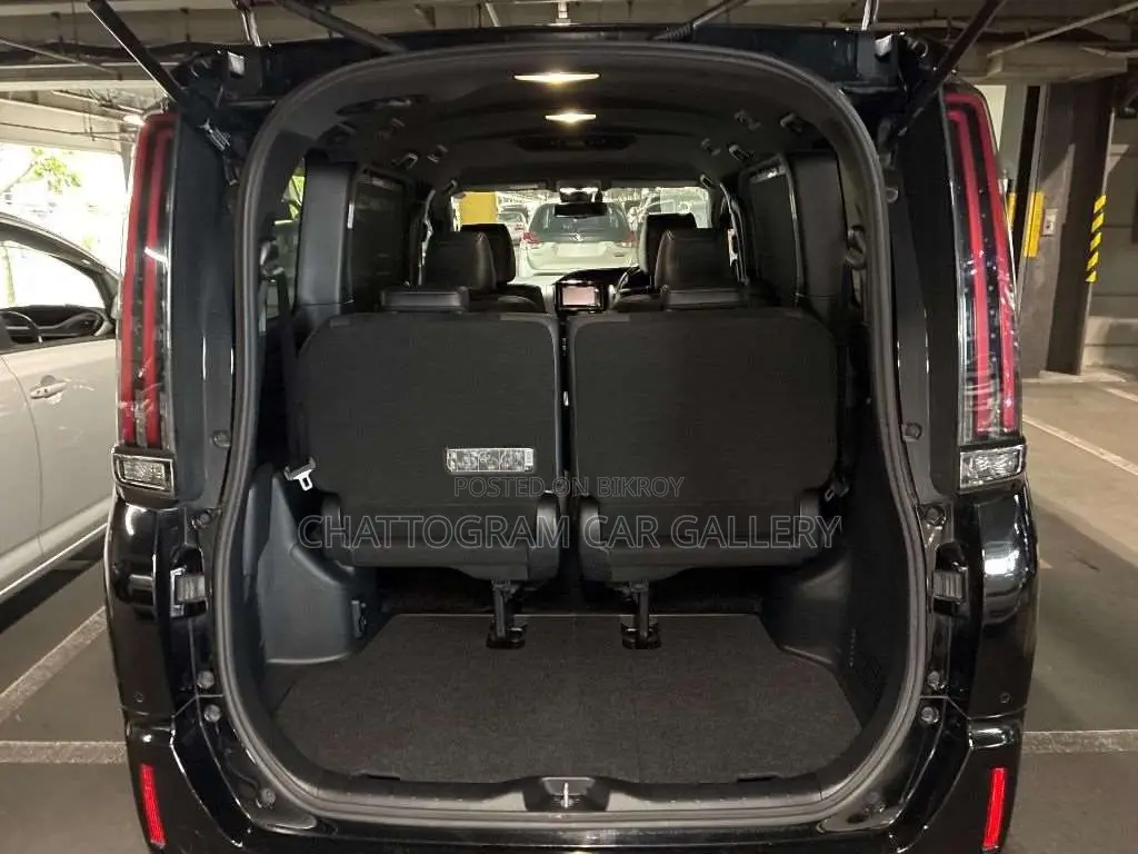 Toyota Esquire 2021 Black