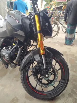 Hero Thriller 160R 4V 2025 Black