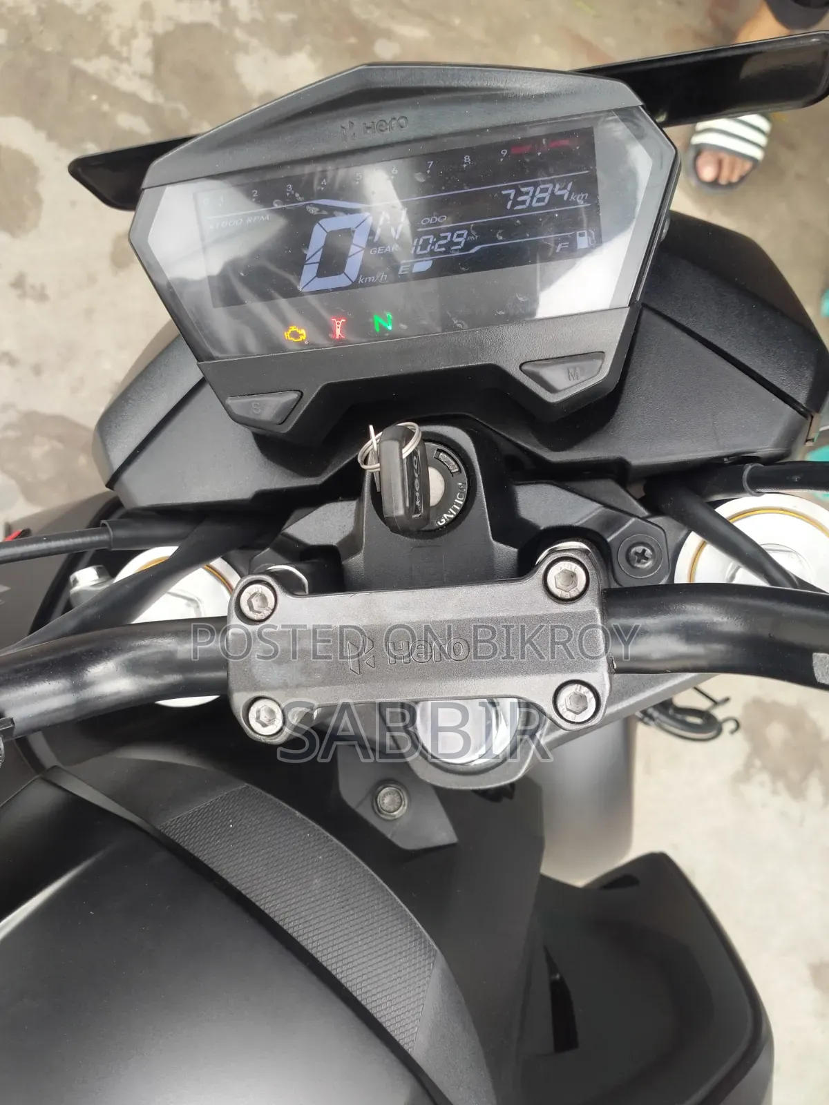 Hero Thriller 160R 4V 2025 Black