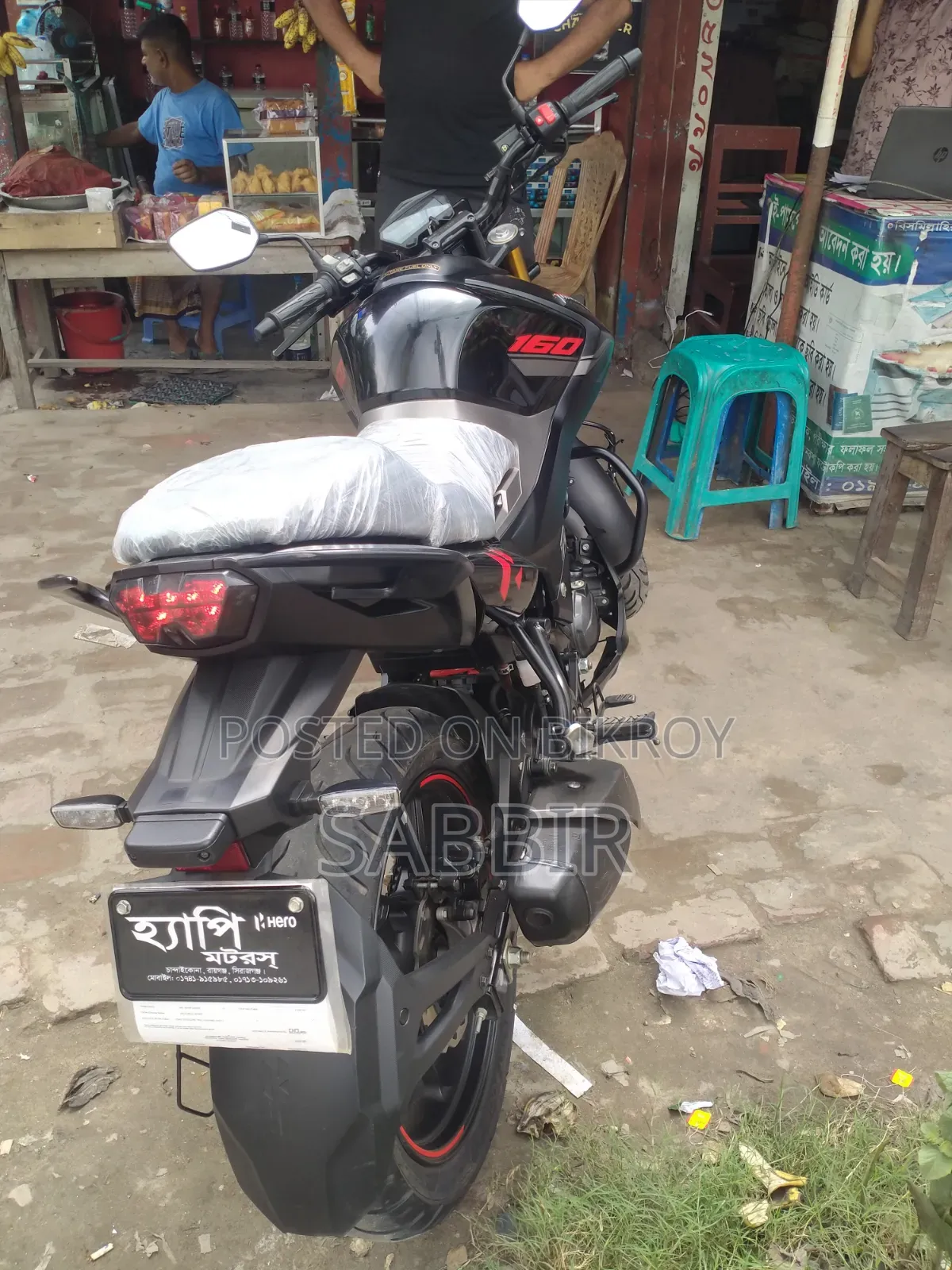 Hero Thriller 160R 4V 2025 Black