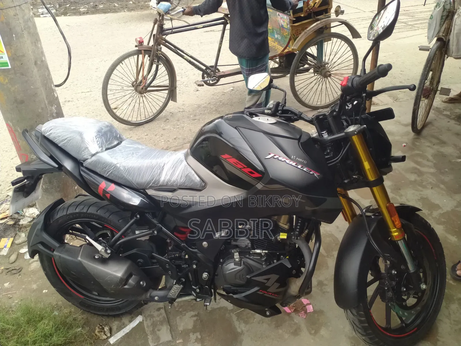 Hero Thriller 160R 4V 2025 Black