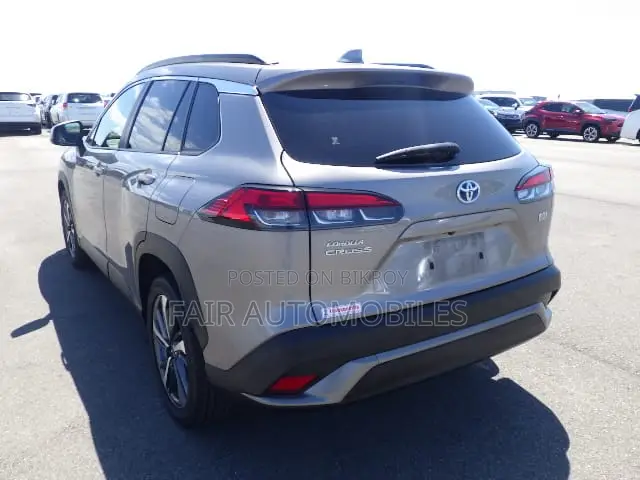 Toyota Corolla Cross 2022 Brown