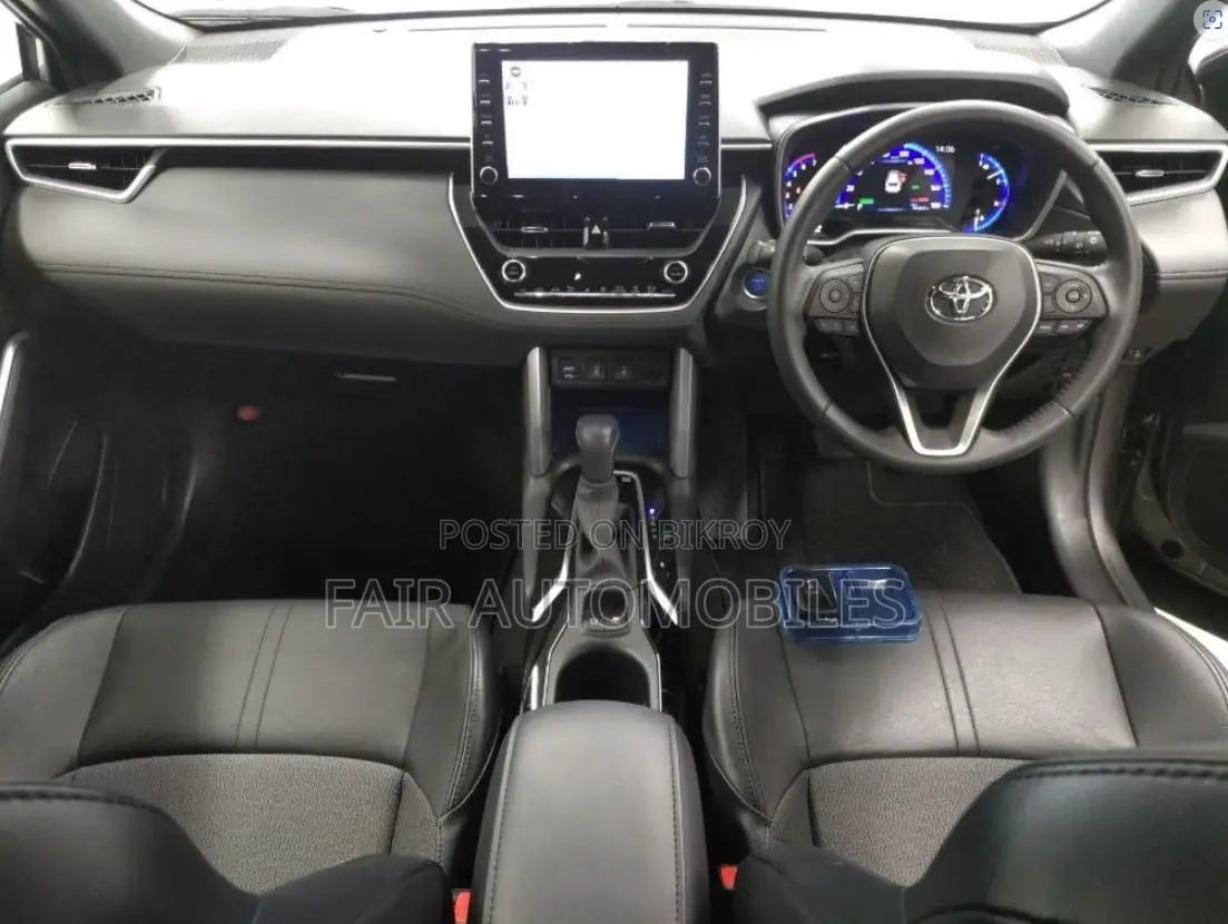 Toyota Corolla Cross 2022 Brown