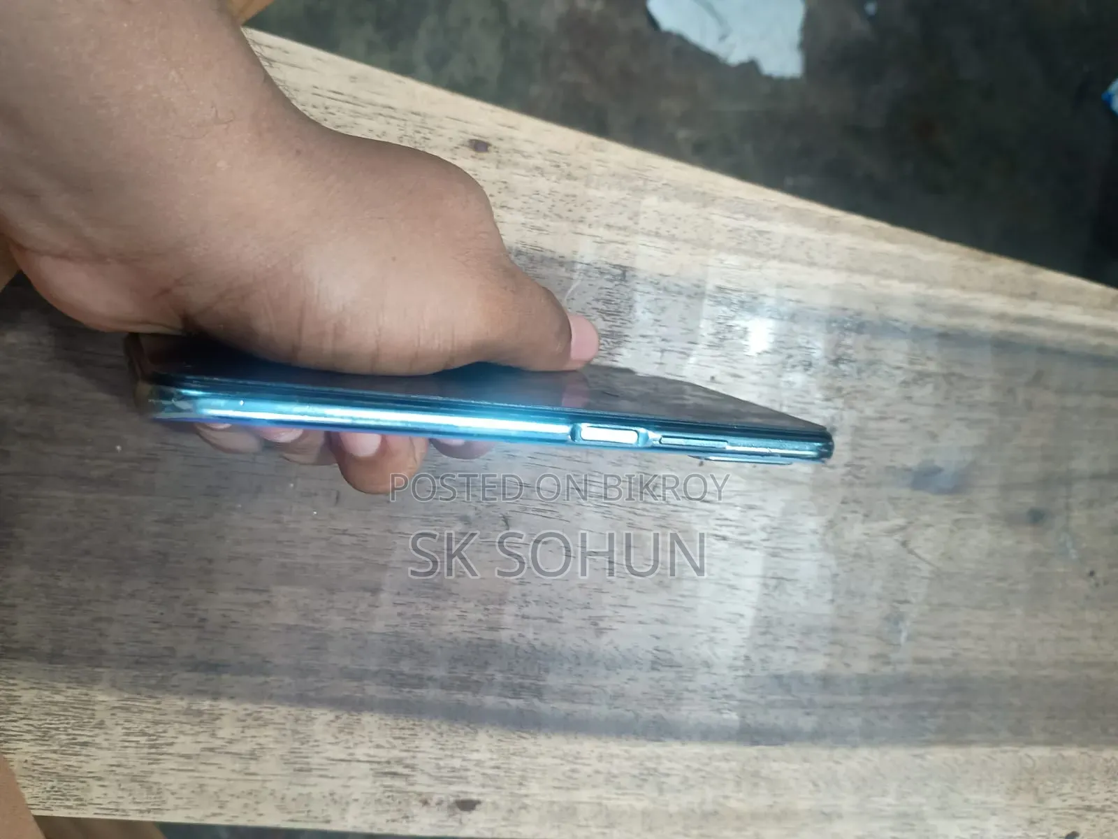 হুয়াওয়ে ১২৮ জিবি