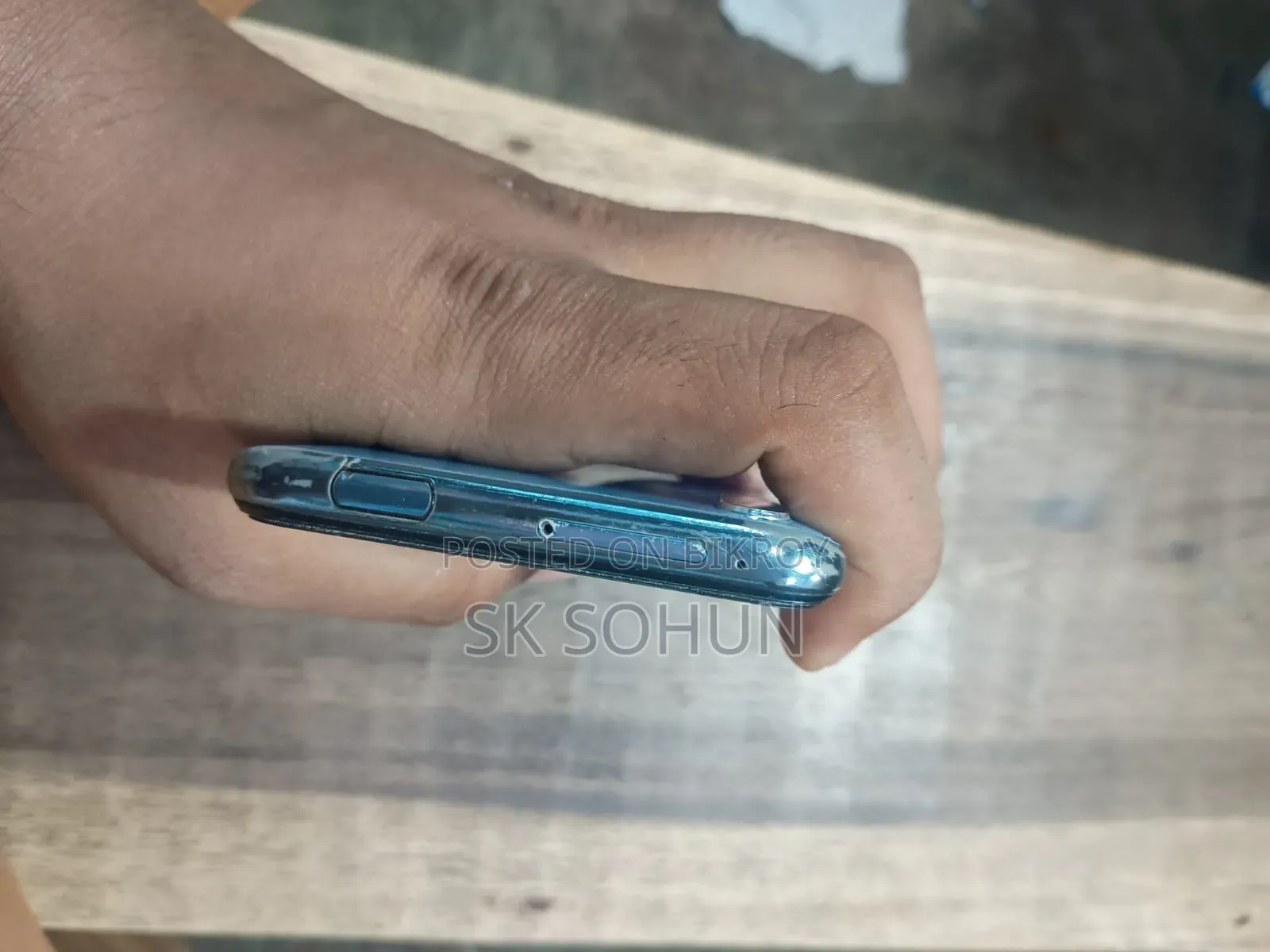 হুয়াওয়ে ১২৮ জিবি