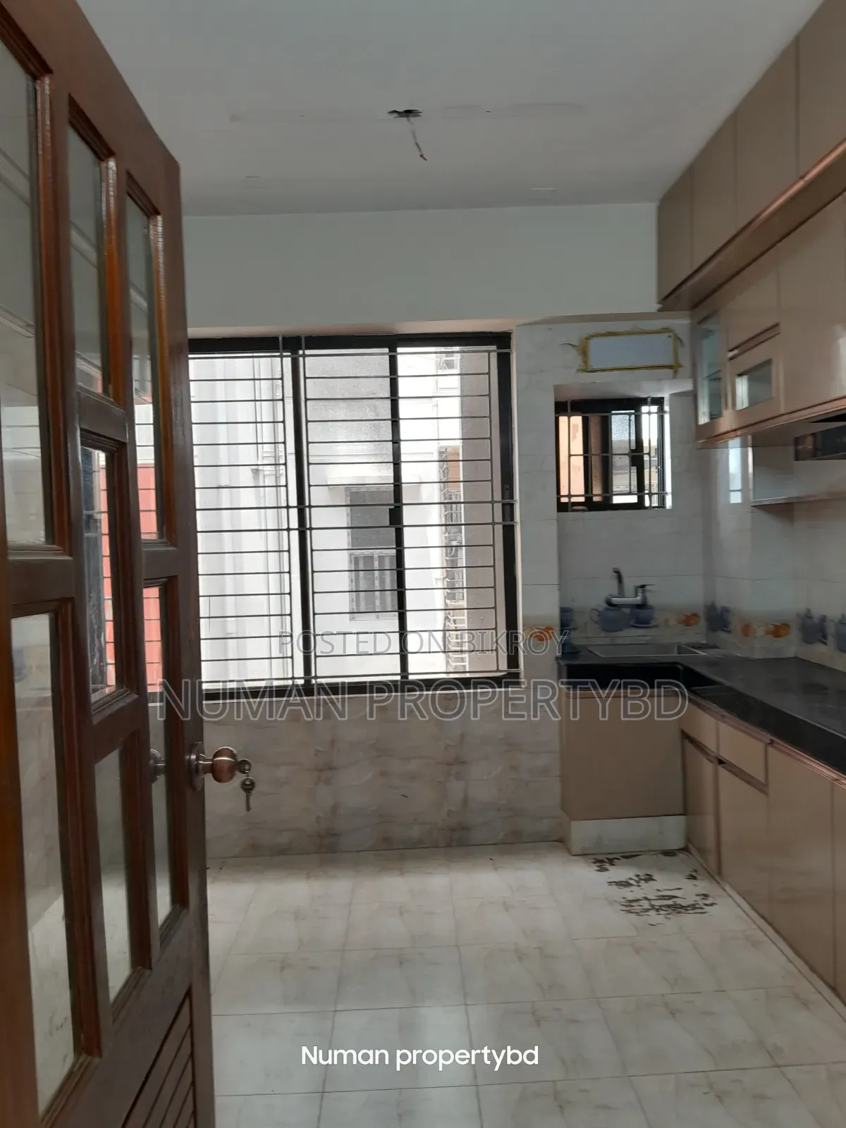 3 Bedroom Apartment in Numan Property Bd, Basundhara for rent