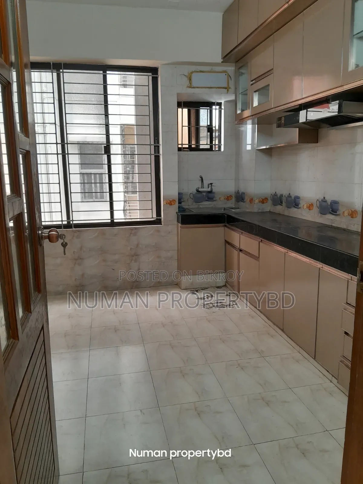 3 Bedroom Apartment in Numan Property Bd, Basundhara for rent