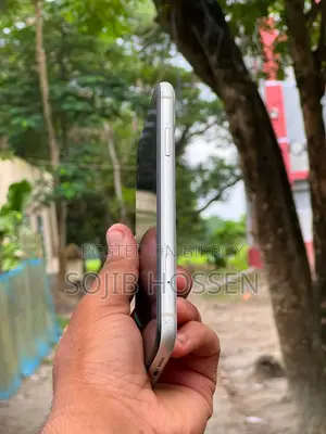 Apple iPhone 11 64 GB White