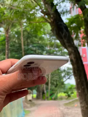Apple iPhone 11 64 GB White