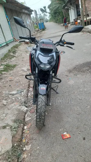 TVS Apache RTR 160 4V 2024 Black