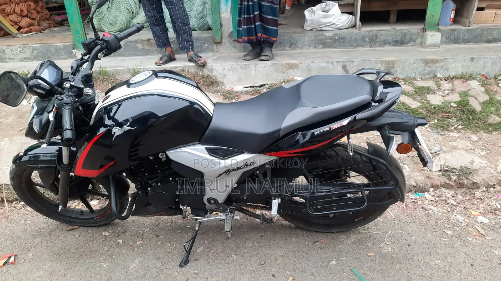 TVS Apache RTR 160 4V 2024 Black