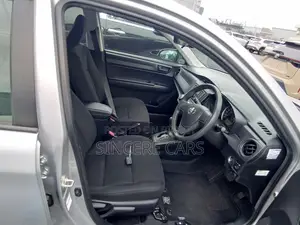 Toyota Axio 2021 Silver