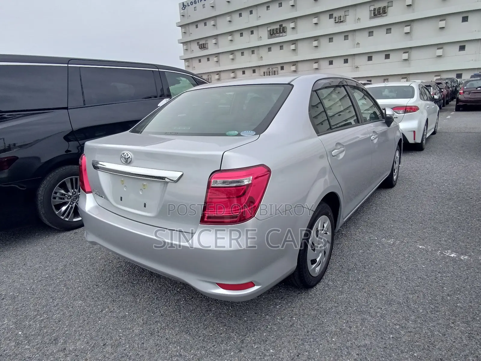 Toyota Axio 2021 Silver
