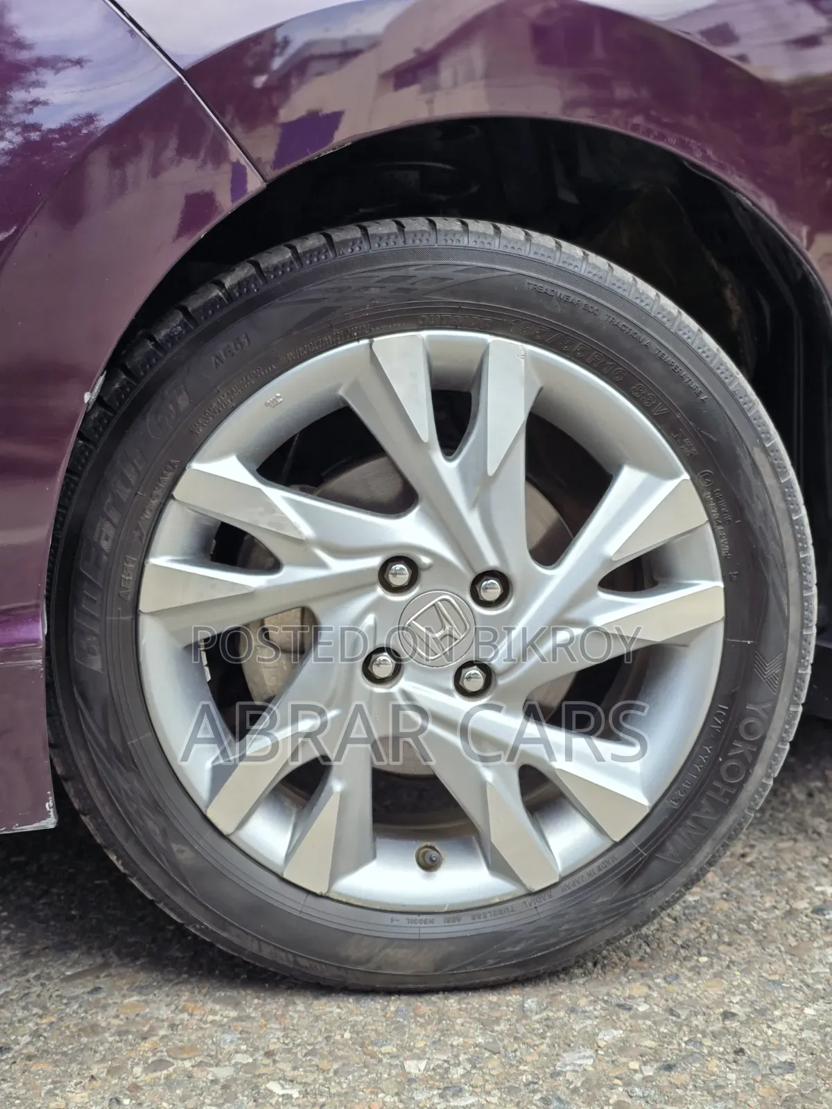 Honda Shuttle 2017 Purple