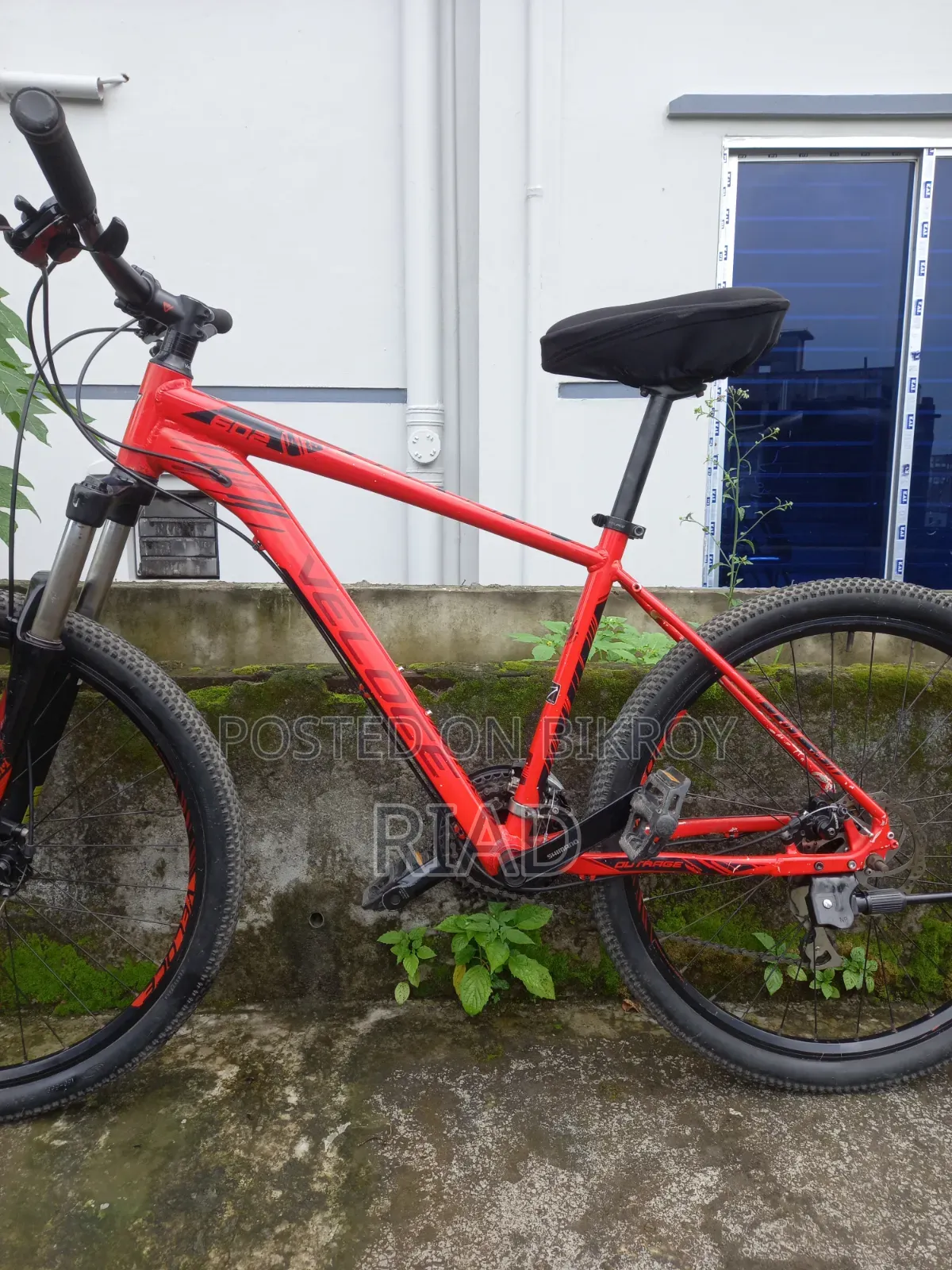 Veloce Outrage 602 Red