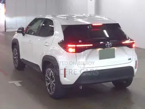 Toyota Yaris Cross 2021 Pearl