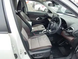 Toyota Yaris Cross 2021 Pearl