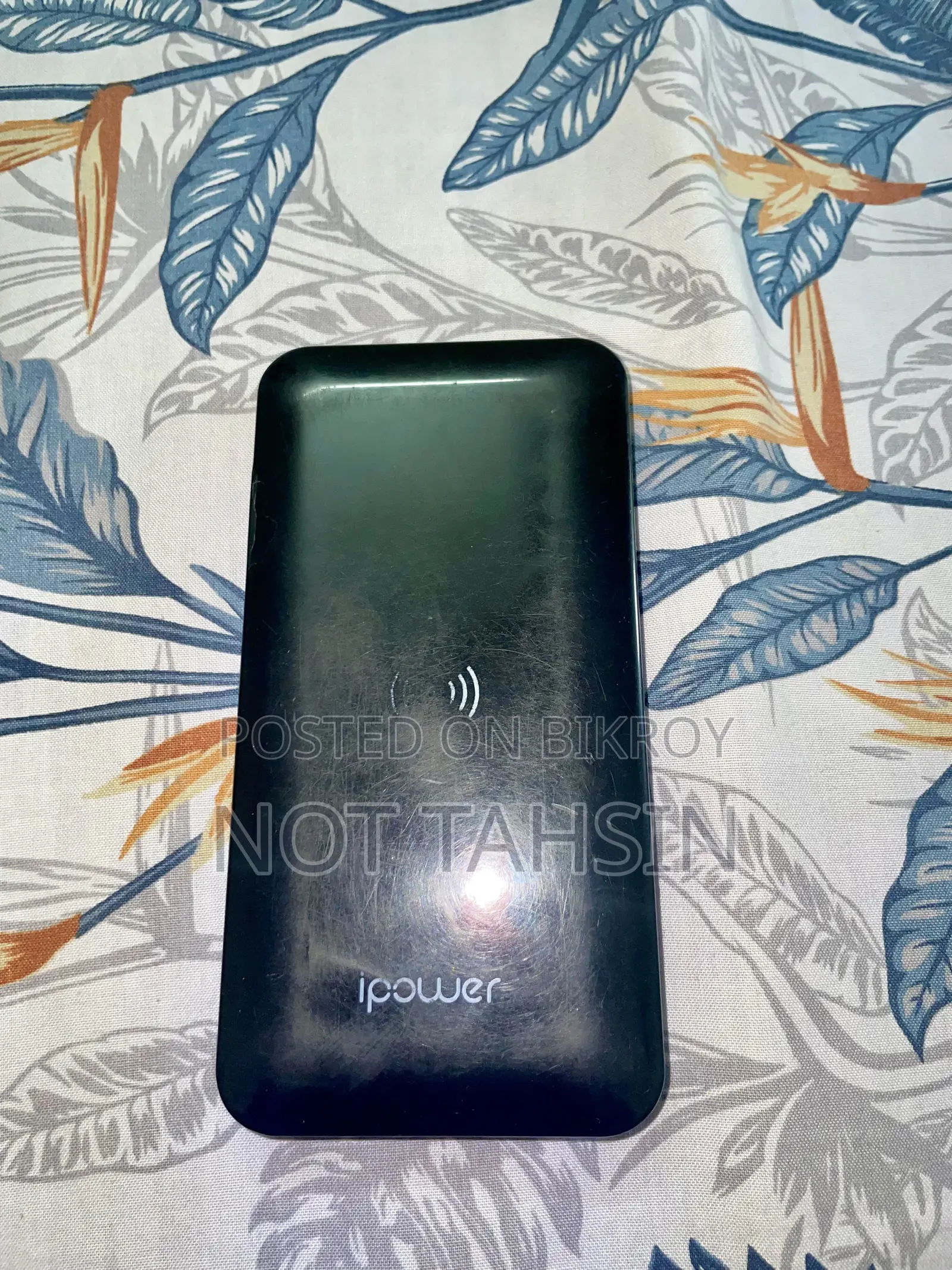 iPower 10,000mAh MagSafe Wireless Power Bank (15W Fast Charging)