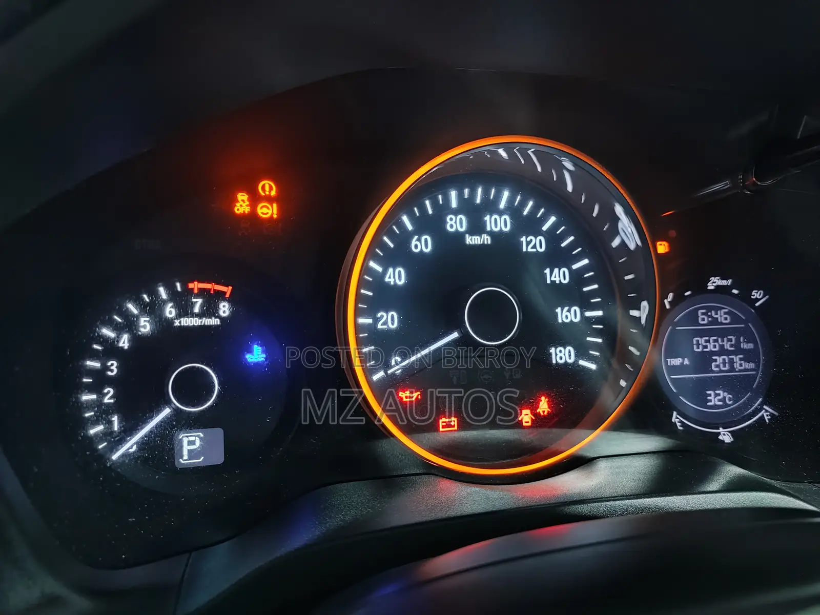 Honda Vezel 1.5 Two-Wheel Drive 2014 Pearl