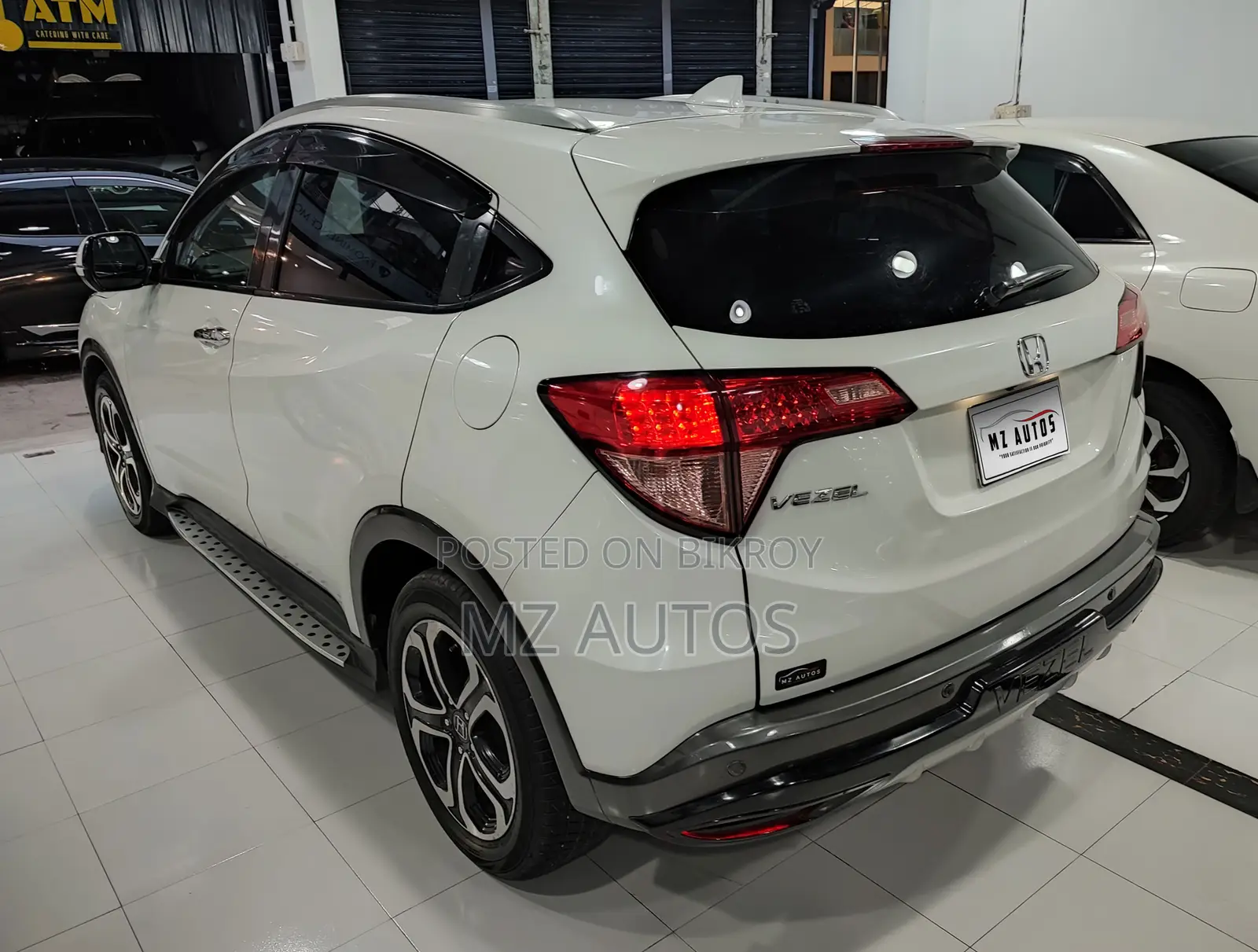Honda Vezel 1.5 Two-Wheel Drive 2014 Pearl