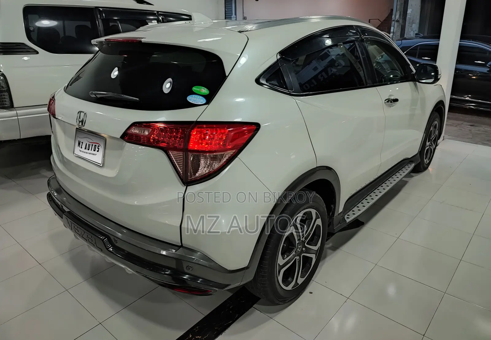 Honda Vezel 1.5 Two-Wheel Drive 2014 Pearl