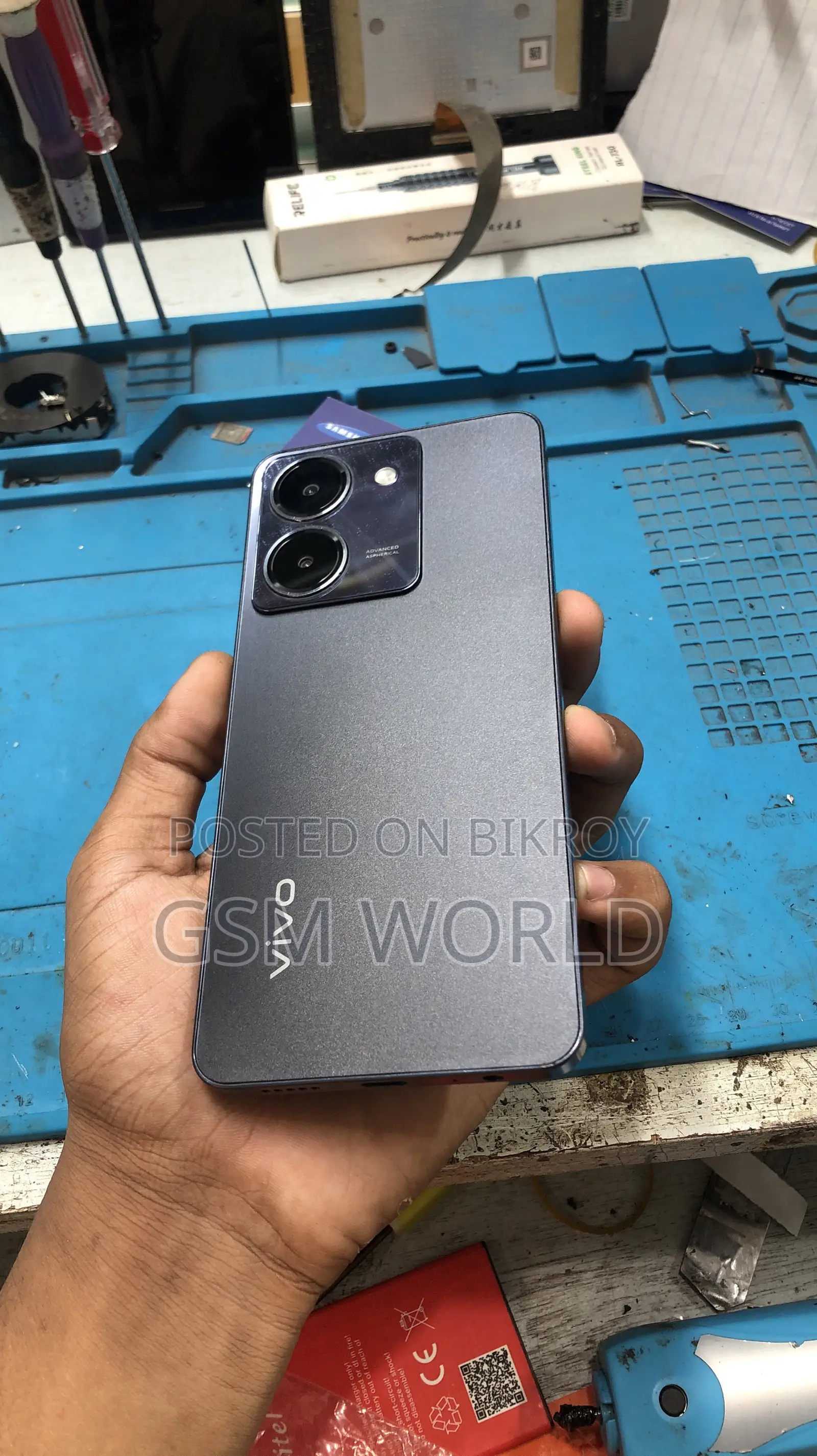 Vivo Y27 256 GB Blue