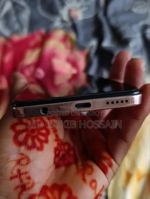 Vivo Y28 128 GB Gold