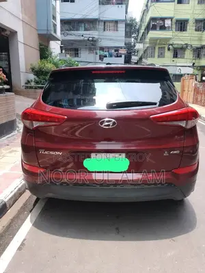 হিউন্দাই টাকসন ২০১৭ মেরুন