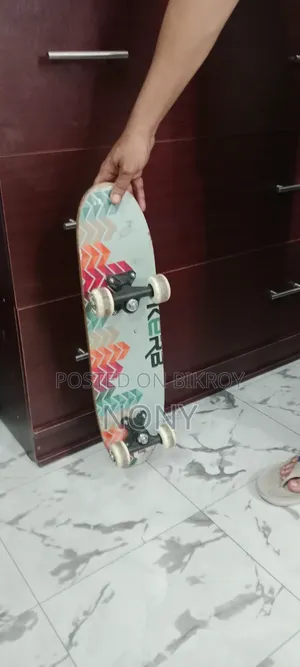 স্কেট বোর্ড