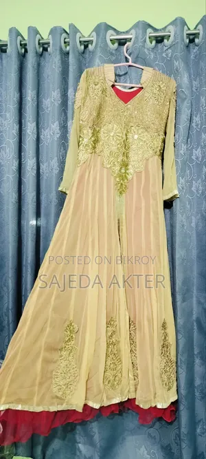 Gown (Dress)