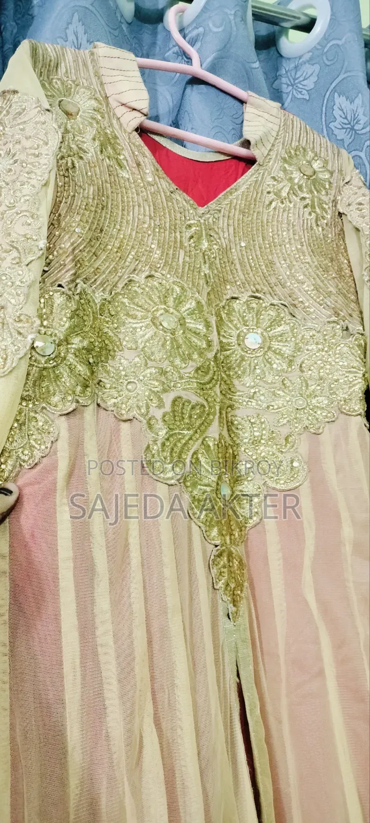 Gown (Dress)