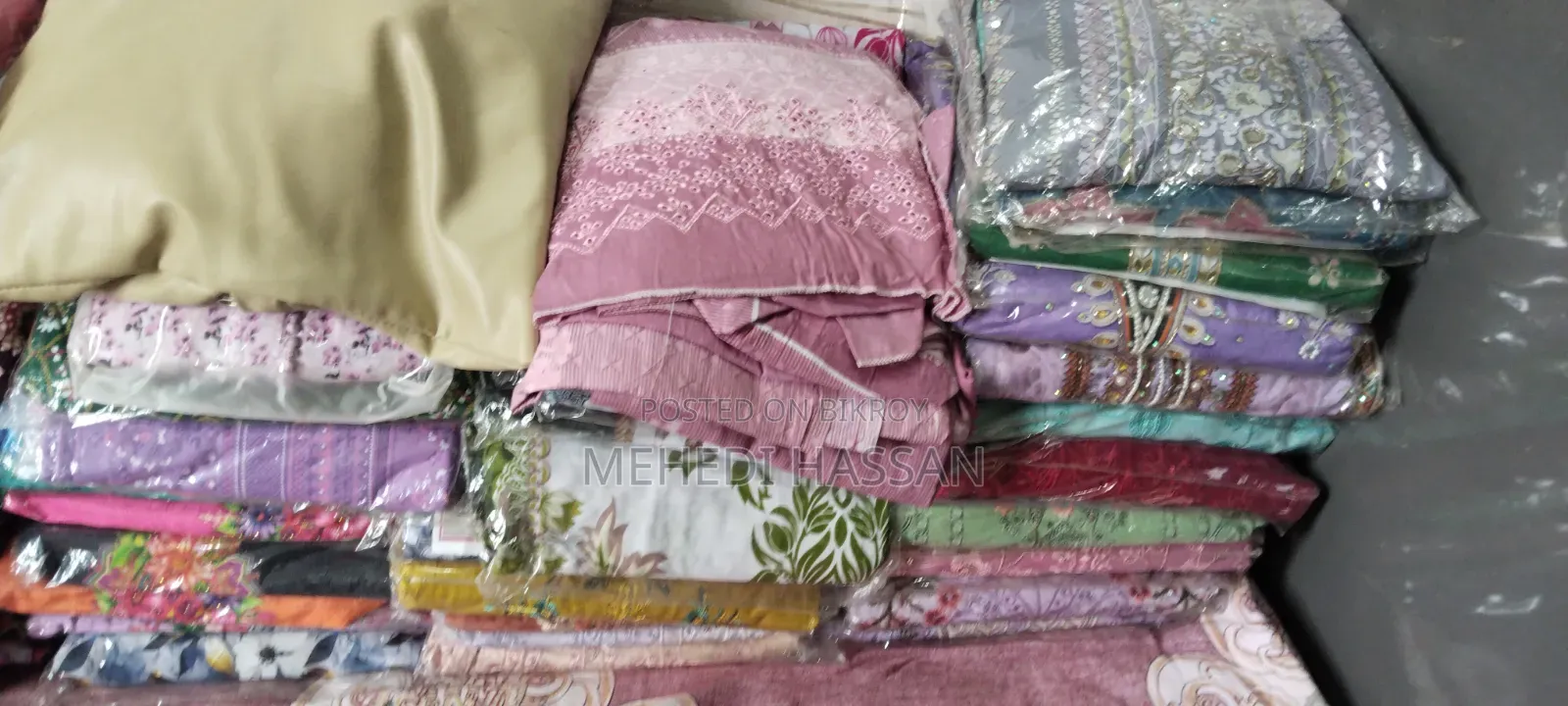 Three-Piece Unstitched Cloth