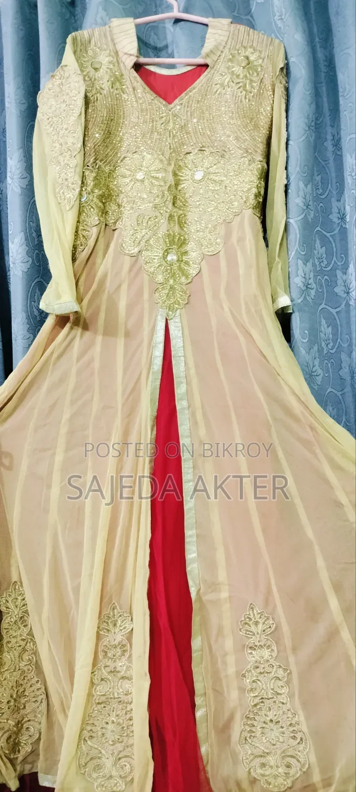 Gown (Dress)