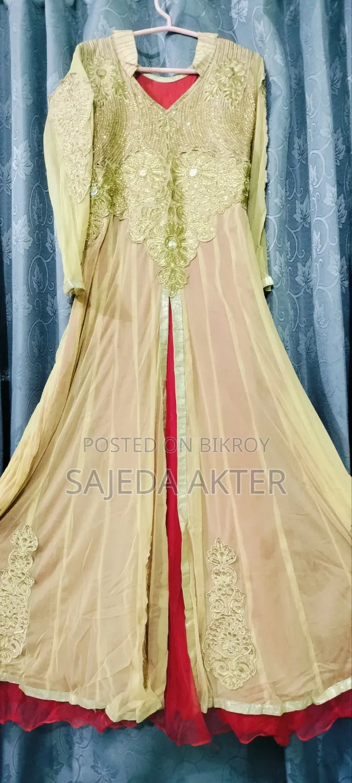 Gown (Dress)
