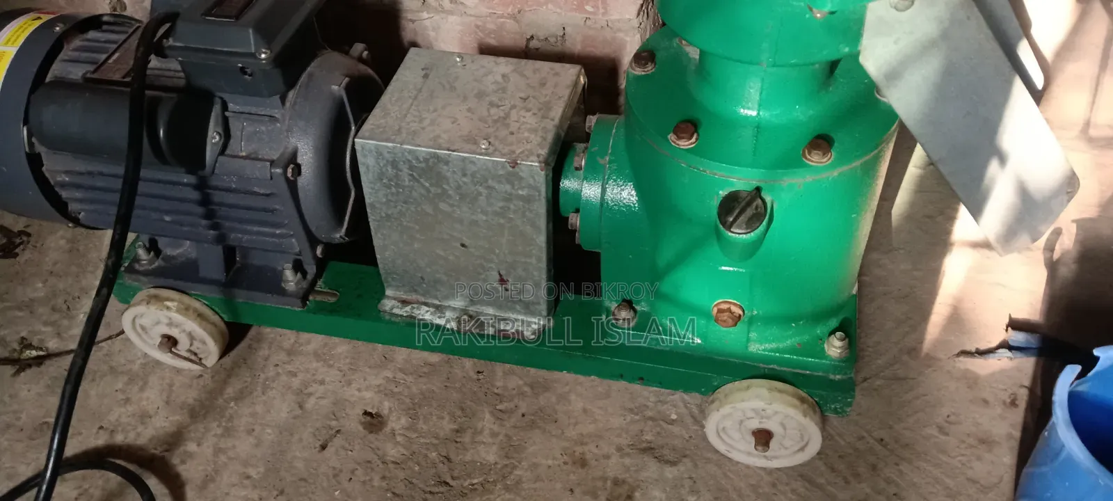 ফিড মেশিন বিক্রি হবে