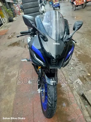 Yamaha R1 2025 Silver
