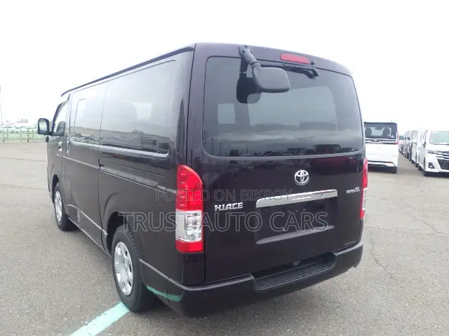 Toyota HiAce 2021 Red