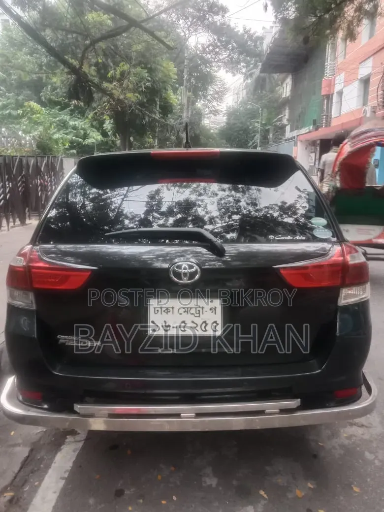Toyota Corolla Fielder 2018 Black