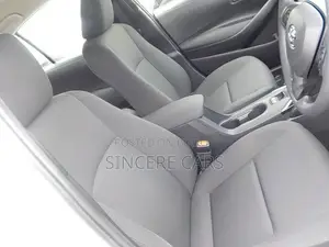 Toyota Corolla 2021 Pearl